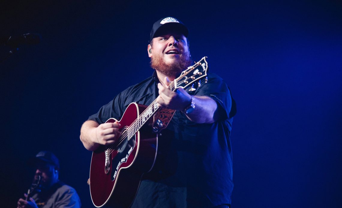 Beautiful Crazy Lyrics - Luke Combs