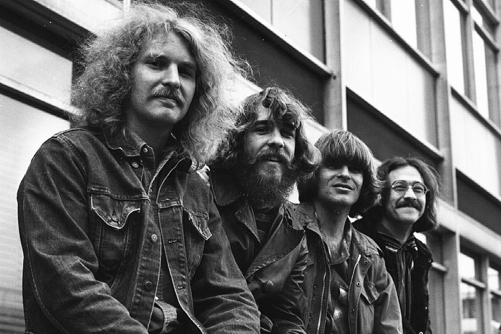 Bad Moon Rising Lyrics – Creedence Clearwater Revival