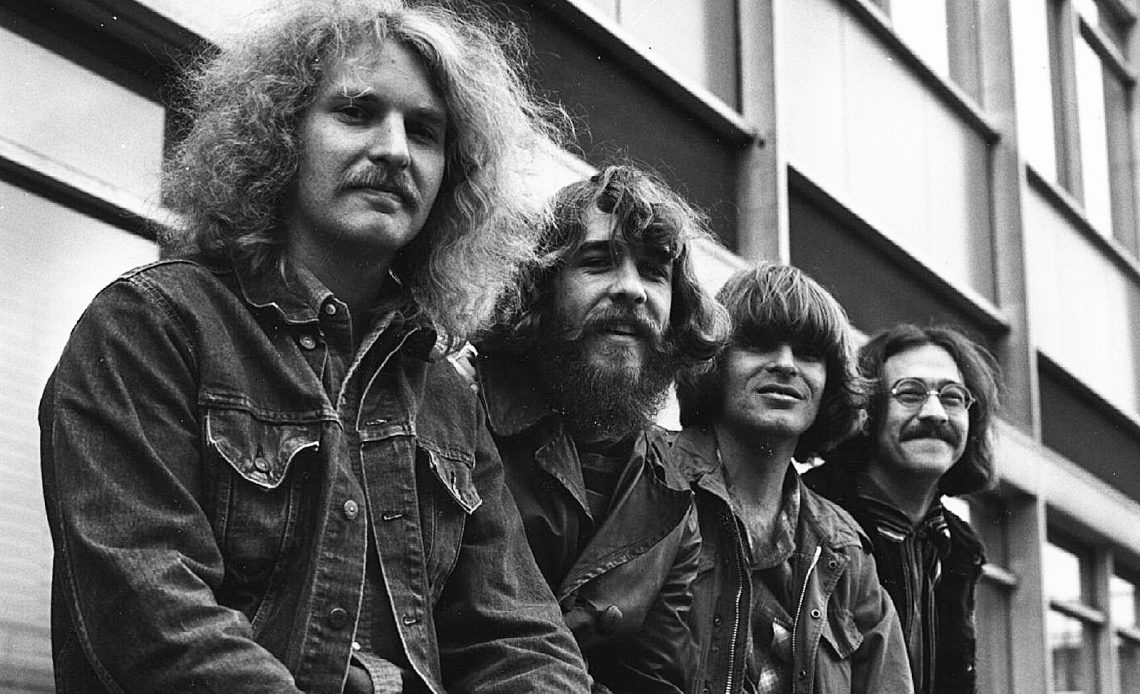 Bad Moon Rising Lyrics – Creedence Clearwater Revival