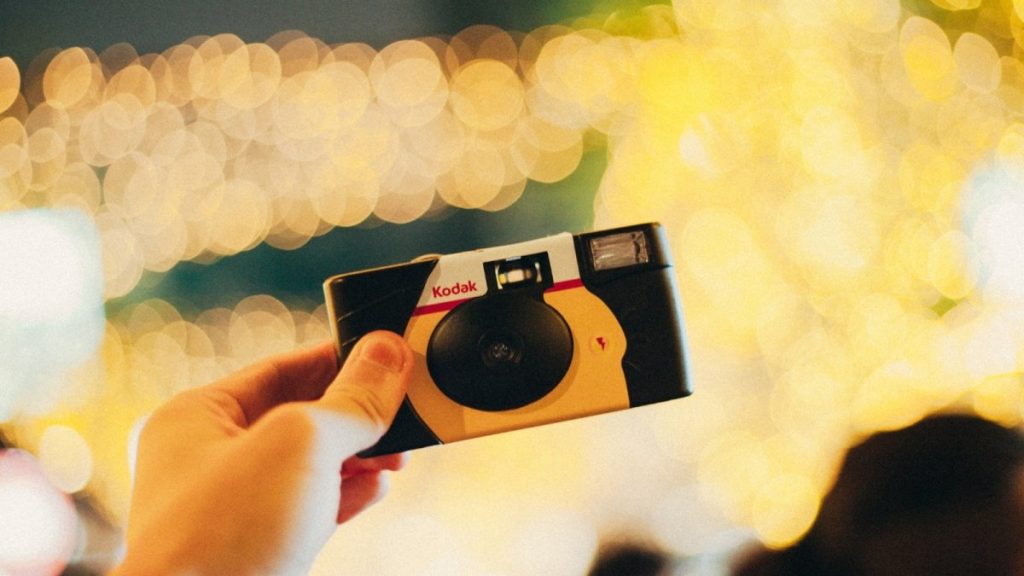 Disposable Cameras: Perfect for Vacations, Parties and Beyond