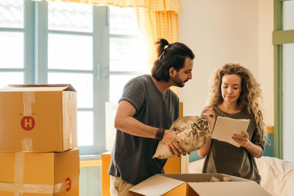 11 Ways to Declutter Before a Move