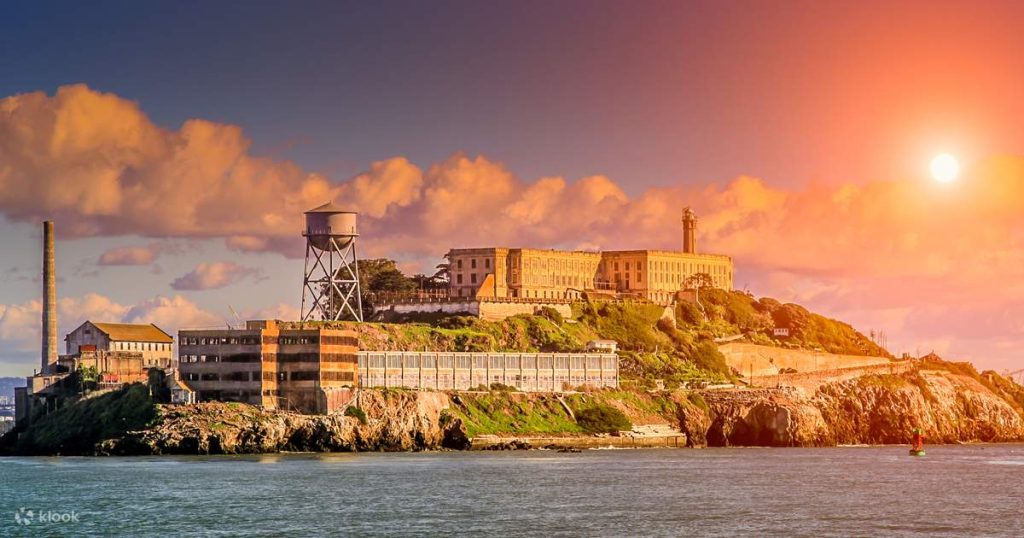 Experience Thrilling Adventure and History of Alcatraz Island Tour